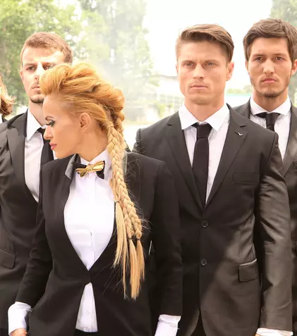 Anda Adam a lansat videoclipul „Poate fata” 