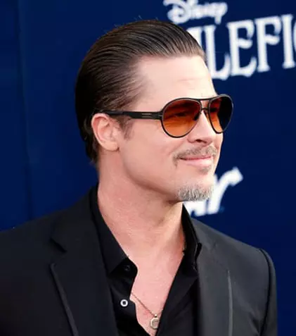 Brad Pitt, pus în dificultate de fiicele lui