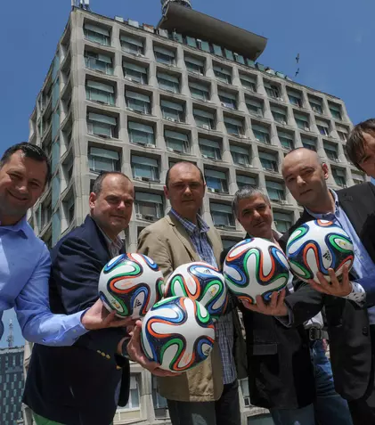 Ceremonia de deschidere a Cupei Mondiale FIFA 2014 se vede la TVR