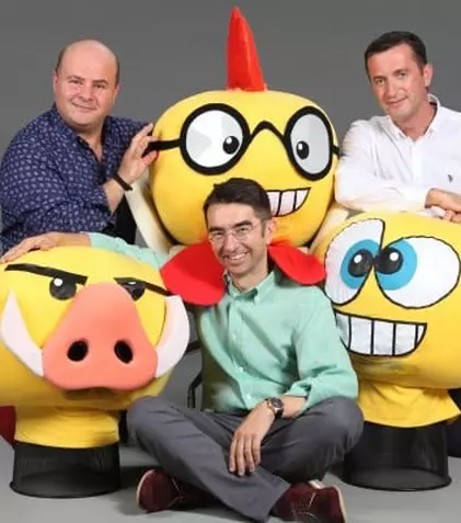 Mihai Găinuşă & co. dau startul emisiunii „Cusurgiii” | VIDEO