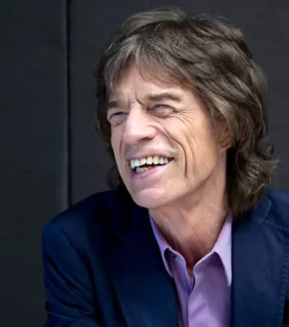 Mick Jagger va deveni tată la 73 de ani