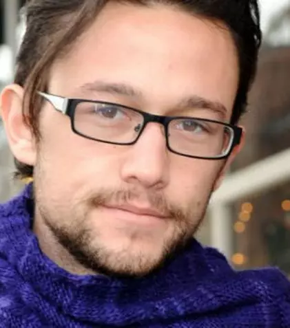 Joseph Gordon-Levitt în pielea lui Edward Snowden?