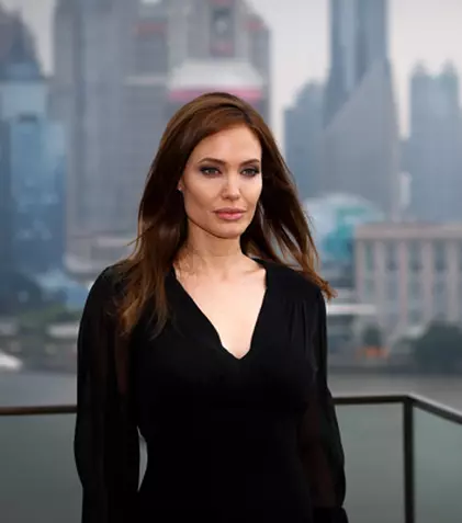 Angelina Jolie: „Nu pot sta locului”