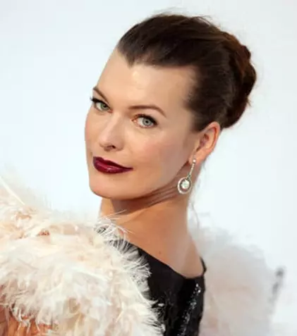 Milla Jovovich este din nou mamă: a născut tot o fetiţă
