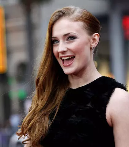 Sophie Turner a învăţat totul despre sex la filmările „Urzeala tronurilor”