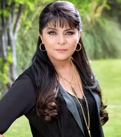 Victoria Ruffo joacă într-o nouă telenovelă alături de César Évora