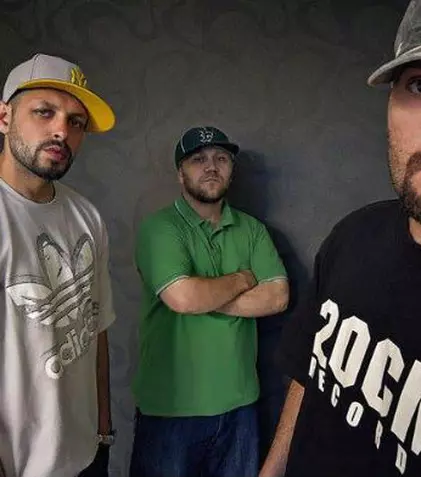 Paraziții lansează un nou album, „Lovitură de pedeapsă”