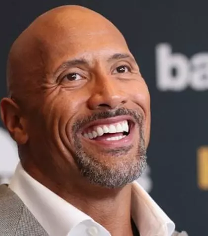 The Rock a fost ales de „People” „cel mai sexy bărbat în viaţă”... pentru personalitatea lui