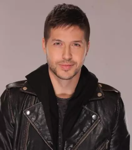 Geørge va avea un băieţel: “Când eram mic mă visam cu 3 copii”