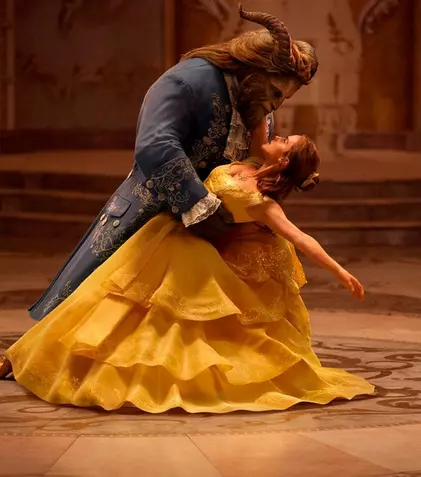 Frumoasa, Bestia și contabila. Cât încasează Emma Watson pentru rol și cât de rentabil este să joci o prințesă Disney