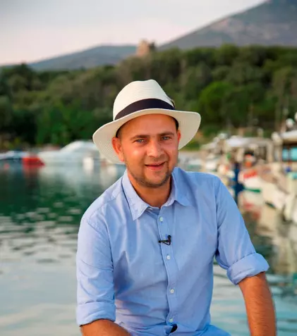 Noua emisiune de vară a Antenei 1, „Aventură cu patru stele”, va fi prezentată de Cosmin Seleși