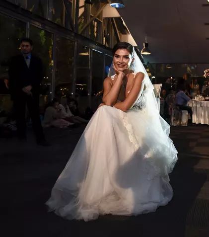 FOTO. Alina Pușcaș, din nou în rochie de mireasă