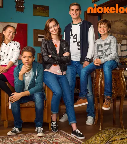 Premieră în România: Nickelodeon difusează serialul „Misterul familie Hunter”