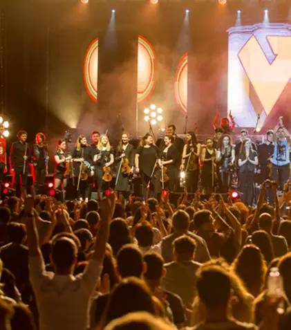 Trupa Vunk a pus în scenă la Arenele Romane cea mai importantă producție din acest an concertul rock simfonic, CAMELEOM!