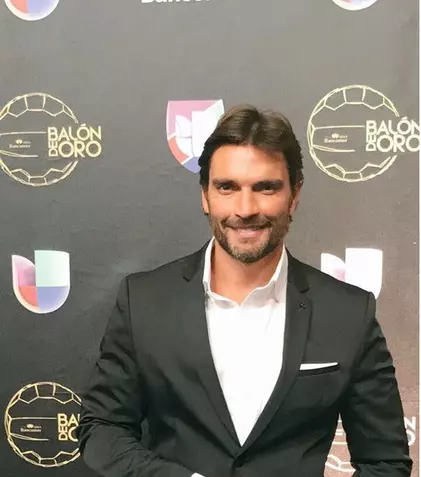 Julián Gil iubeşte din nou după scandalurile cu Marjorie de Sousa. Aflaţi pe cine!