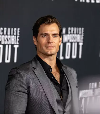 Henry Cavill a semnat cu Netflix pentru rolul principal din serialul „The Witcher”
