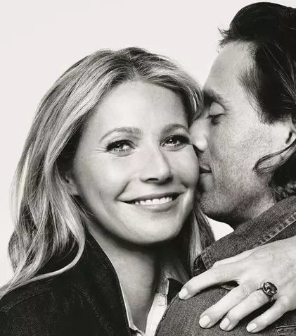 Actriţa Gwyneth Paltrow şi producătorul de televiziune Brad Falchuk s-au căsătorit