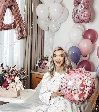 FOTO. Prima imagine cu Andreea Bălan și fetița ei