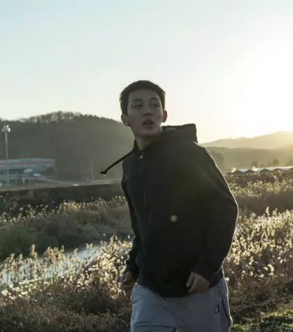 „În flăcări”, thriller-ul psihologic coreean în regia lui Lee Chang-Dong, se lansează în România pe 17 mai