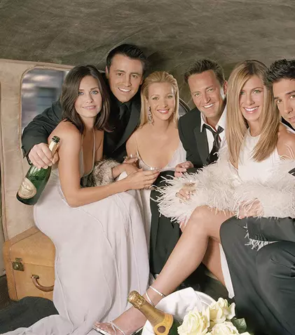 Actrița Jennifer Aniston este gata să se întoarcă în serialul „Prietenii tăi”. Cine mai e gata?