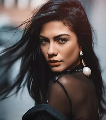 Ce se ştie despre noul proiect tv al lui Demet Özdemir („Camera 309”)