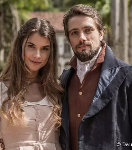 TVR 2 redifuzează în această perioadă telenovela braziliană „Iubire dincolo de timp”