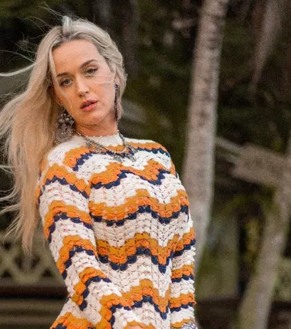 Katy Perry a lansat piesa "Electric" pentru a celebra 25 de ani de Pokemon