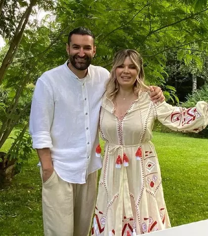 De ce Smiley și Gina Pistol au organizat în secret botezul fiicei lor: „Nu e stilul nostru să ne dăm în stambă”. EXCLUSIV
