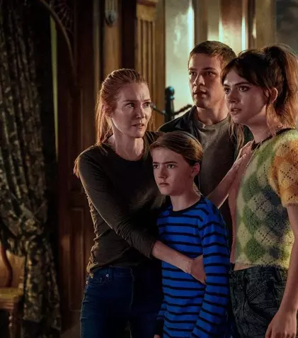 Primele imagini din sezonul 3 din „Locke & Key”. Serialul de la Netflix se încheie în 2022