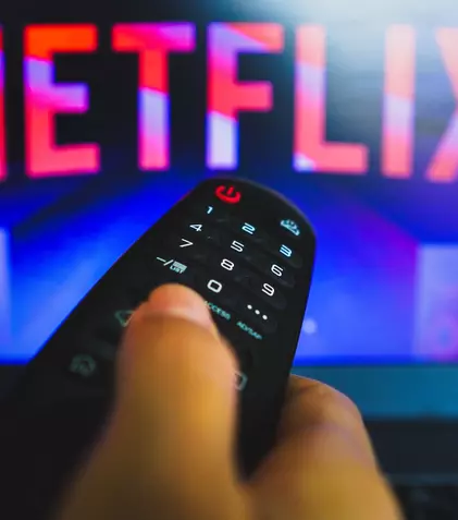 Decizia luată de Netflix în urma scăderii numărului de abonați și a cotei de piață