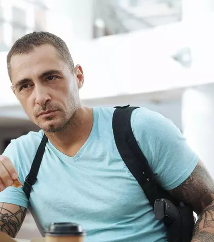 De la băiatul rău din „Narcisa sălbatică”, la polițistul bun din „Clanul”, Vladimir Drăghia are numai motive de bucurie la ceas aniversar. EXCLUSIV