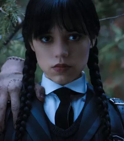 România, văzută prin ochii lui Tim Burton. Locurile din țara noastră în care s-a filmat serialul Netflix „Wednesday”