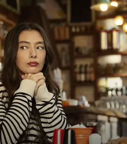 Serialul turcesc cumpărat de Pro TV. Protagoniștii sunt Neslihan Atagül și soțul ei