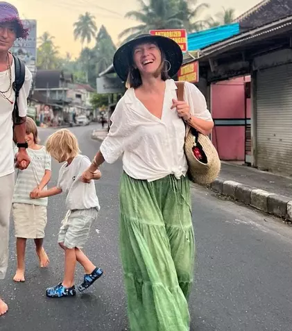 De la Bali, la Șușani! Adela Popescu își continuă vacanța din locurile exotice pe tărmurile natale