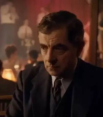 „Maigret” intră în grila BBC First. Când e premiera miniseriei britanice, cu Rowan Atkinson în rol principal