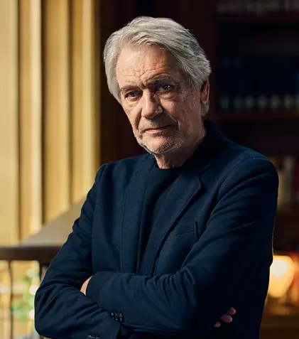 Marcel Iureș ne invită să-i fim alături în seria „Enigmele României”, de la History Channel. „Sunt fascinat de istoria țării în care m-am născut”. EXCLUSIV