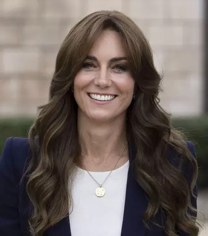 Kate Middleton, apariție spectaculoasă la Palatul Buckingham. A purtat o tiară veche de 100 de ani