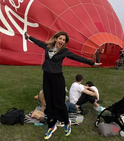 Amalia Enache, imagini de colecție alături de fiica ei, în timpul unei escapade cu balonul! „Ocolul Bucureștiului în 80 de minute”
