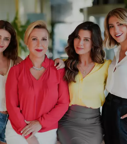 Care este povestea din „Tablou de familie”, noul serial turcesc de la Kanal D. Patru femei și mai multe divorțuri