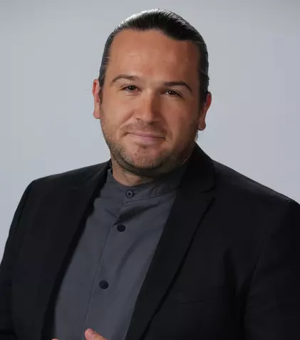 Sebastian Zachmann revine la Prima TV cu un nou sezon de „Insider politic”. Cine este primul invitat al emisiunii
