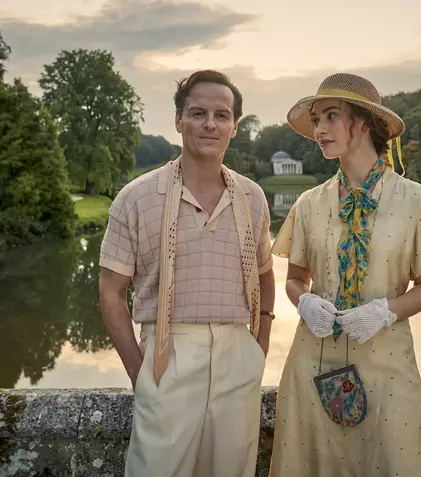 Miniseria britanică „The Pursuit of Love” revine la BBC First. Când e programat primul episod