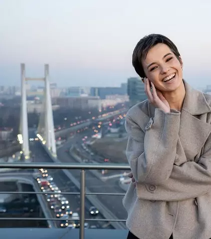 Imagini rare cu Karina Jianu peste „30 de sezoane”. Cum a ajuns protagonista de la Antena 1 să arate ca o bunicuță veritabilă