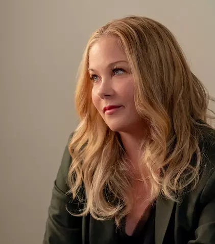 Christina Applegate, a ajuns la spital de peste 30 de ori din cauza unor dureri insuportabile. „Au făcut toate testele posibile pe mine”
