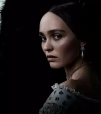 „Nosferatu” pe SWEET.TV: Cum poți să vezi online filmul horror cu Lily-Rose Depp și Bill Skarsgård