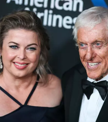 Dick Van Dyke, fericit alături de Arlene Silver, soția lui cu 46 de ani de ani mai tânără. „Toată lumea spunea că nu va funcționa”