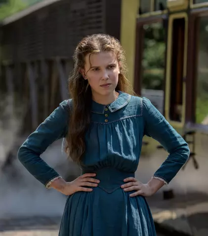 „Enola Holmes 3” vine pe Netflix! Millie Bobby Brown, Henry Cavill și Louis Partridge se întorc în rolurile lor. Detalii despre continuarea mult așteptată
