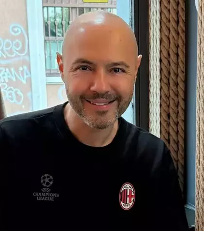 Mihai Mitoșeru iubește din nou la șase ani de la divorț. Cine este tânăra care l-a cucerit: „Fără silicoane, fără botox”