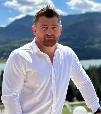 Cătălin Moroșanu, imagine emoționantă alături de fratele lui și părinții lor. „Datorită vouă suntem oameni cu gândire sănătoasă”