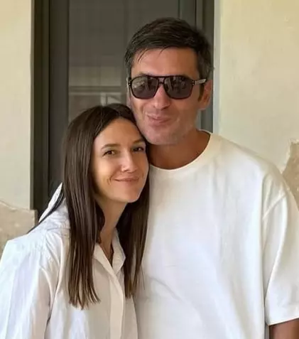 Adela Popescu, imagini noi din casa de la Șușani. Piesa de rezistență din living a fost în sfârșit montată