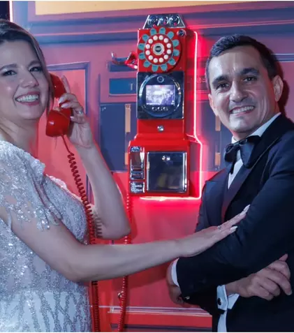 Marian Drăgulescu și Simona Carmen au dezvăluit imagini noi de la nunta lor: rochia spectaculoasă, tortul elegant și verighetele inedite